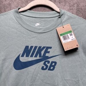 Nike SB Kids T Shirt XL Blue‎ Green Center Swoosh Skater Skate Board Loose Fit
